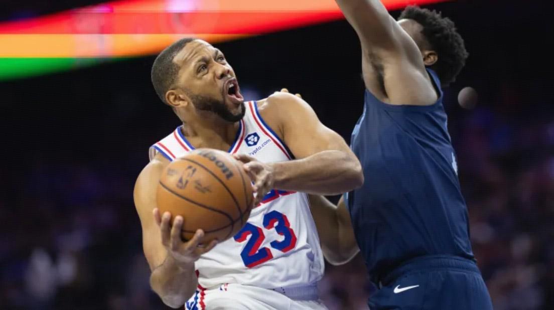 开云体育app-记者：灰熊已裁掉交易得来的埃里克-戈登；他将进入买断市场