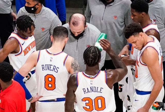 开云官方-胜率过半迎接全明星 半程最大惊喜球队非他们莫属