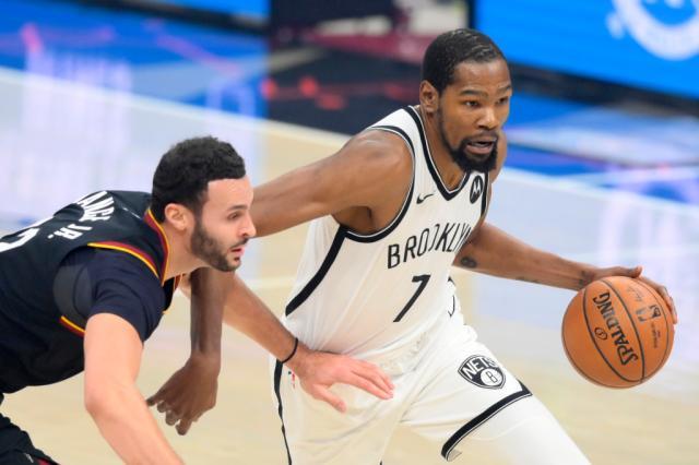 开云官方-阶段性MVP投票：杜兰特碾压领跑 詹约分列二三位